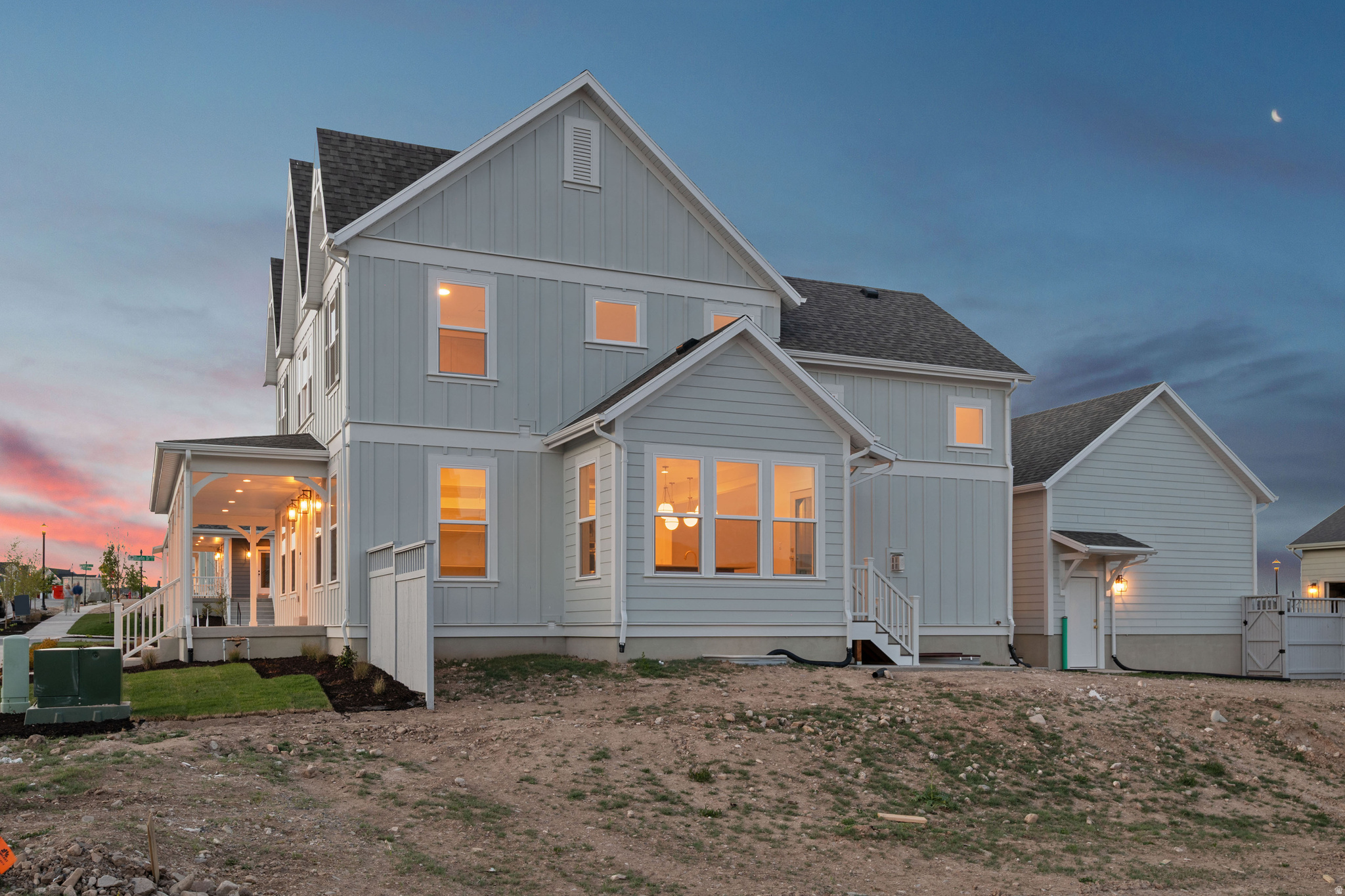 DAYBREAK - Residential