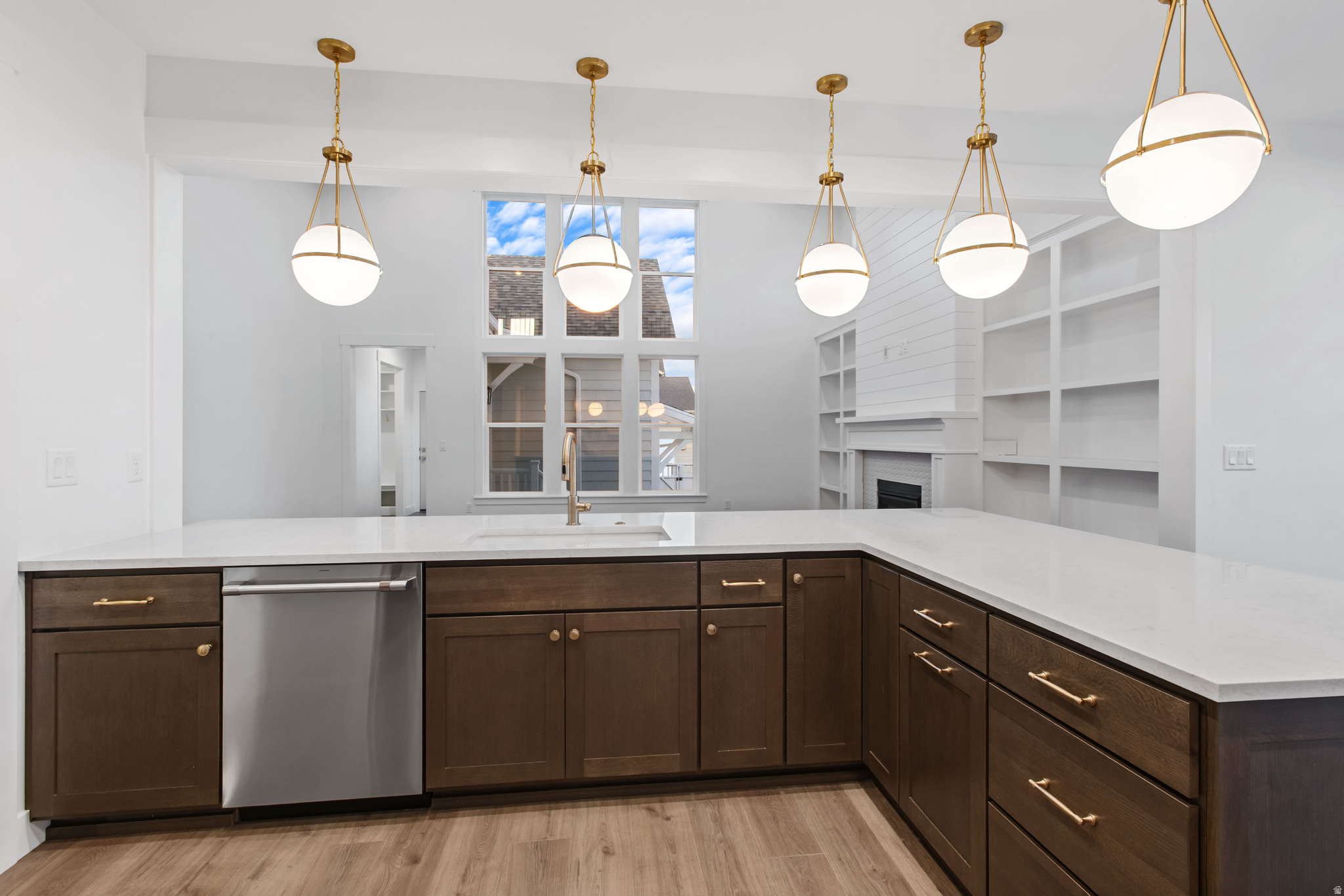 DAYBREAK - Residential