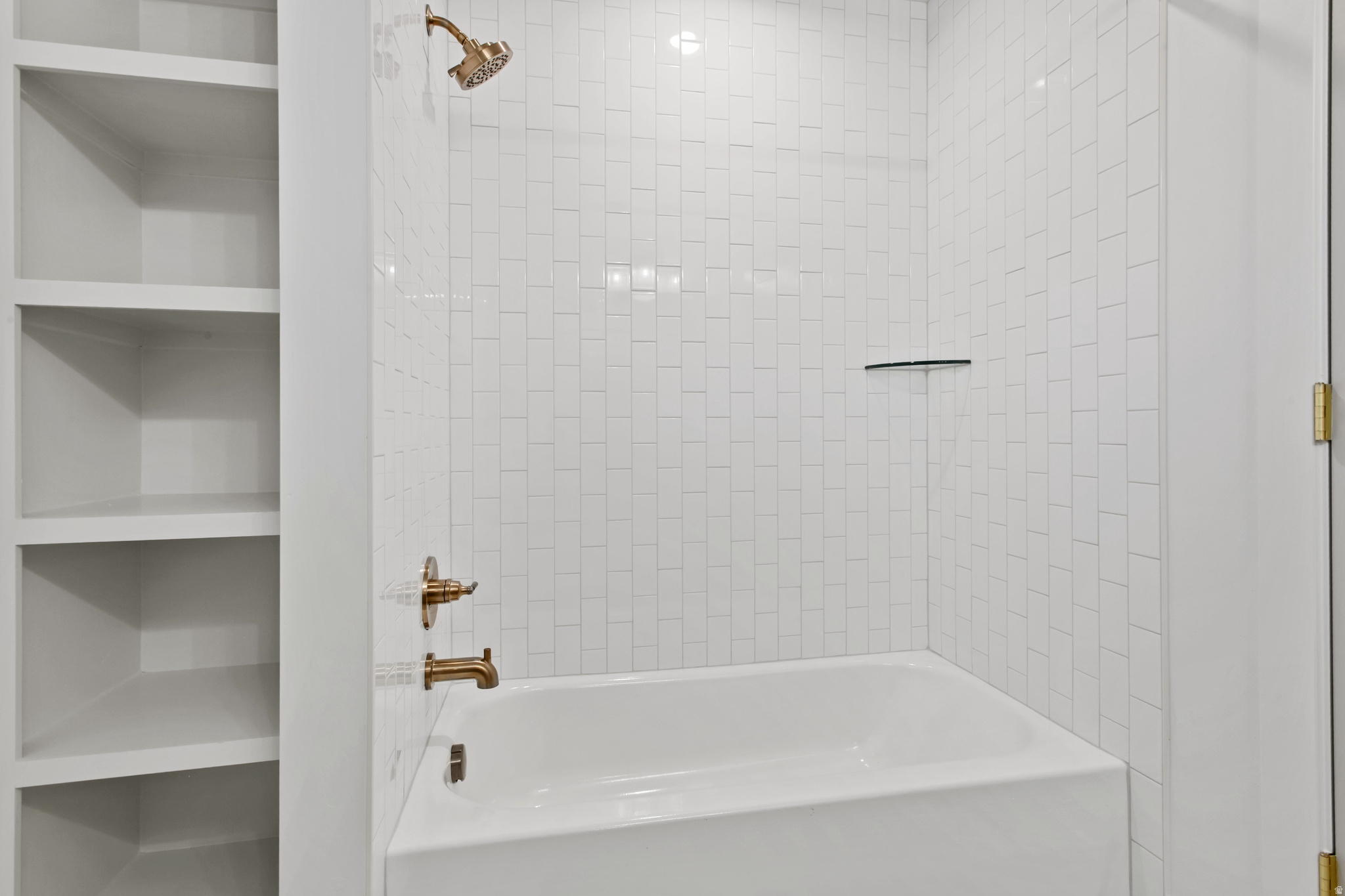 DAYBREAK - Residential