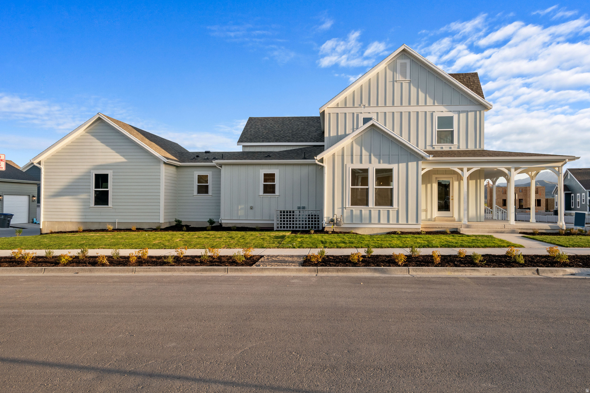 DAYBREAK - Residential