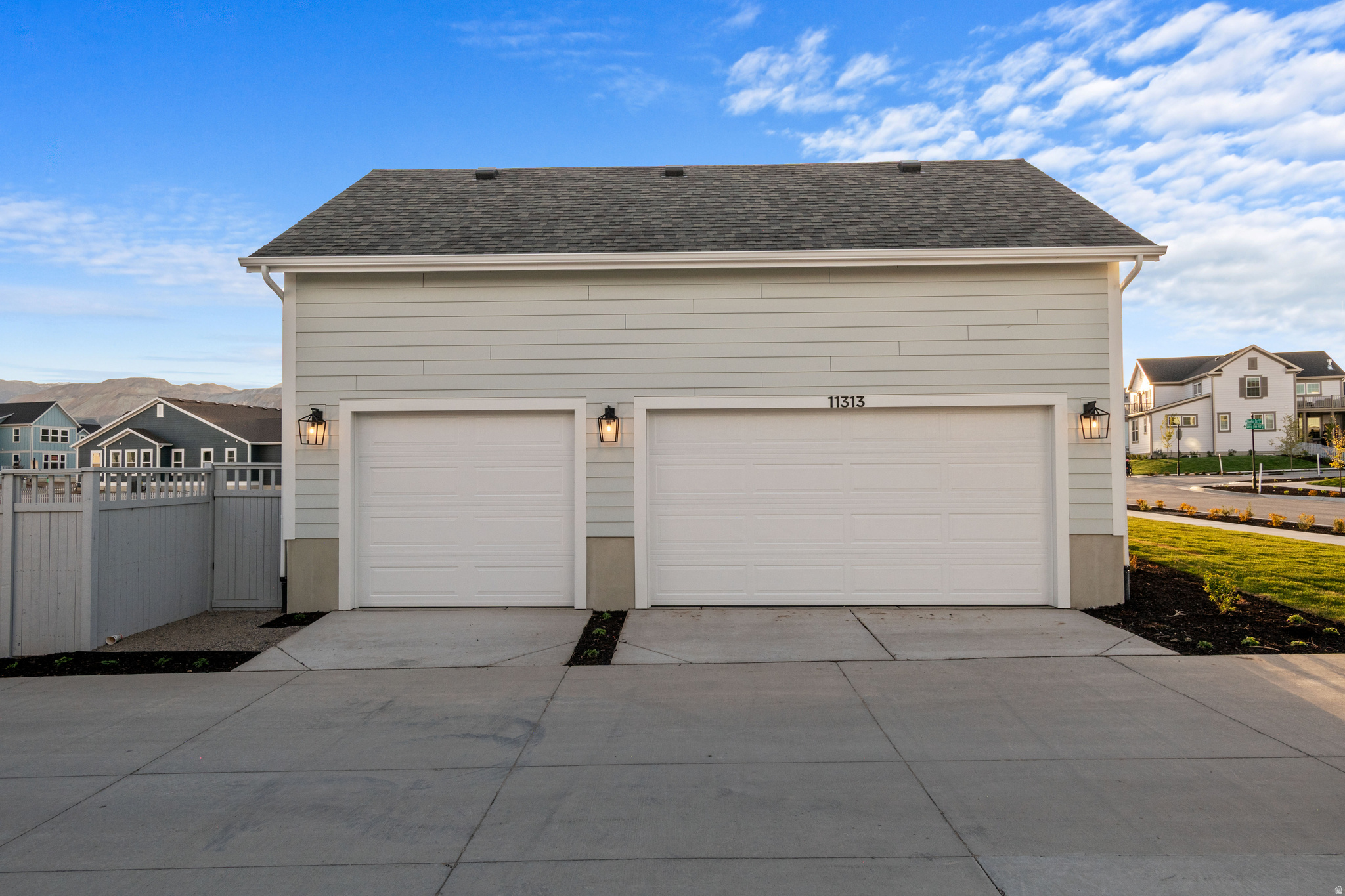 DAYBREAK - Residential