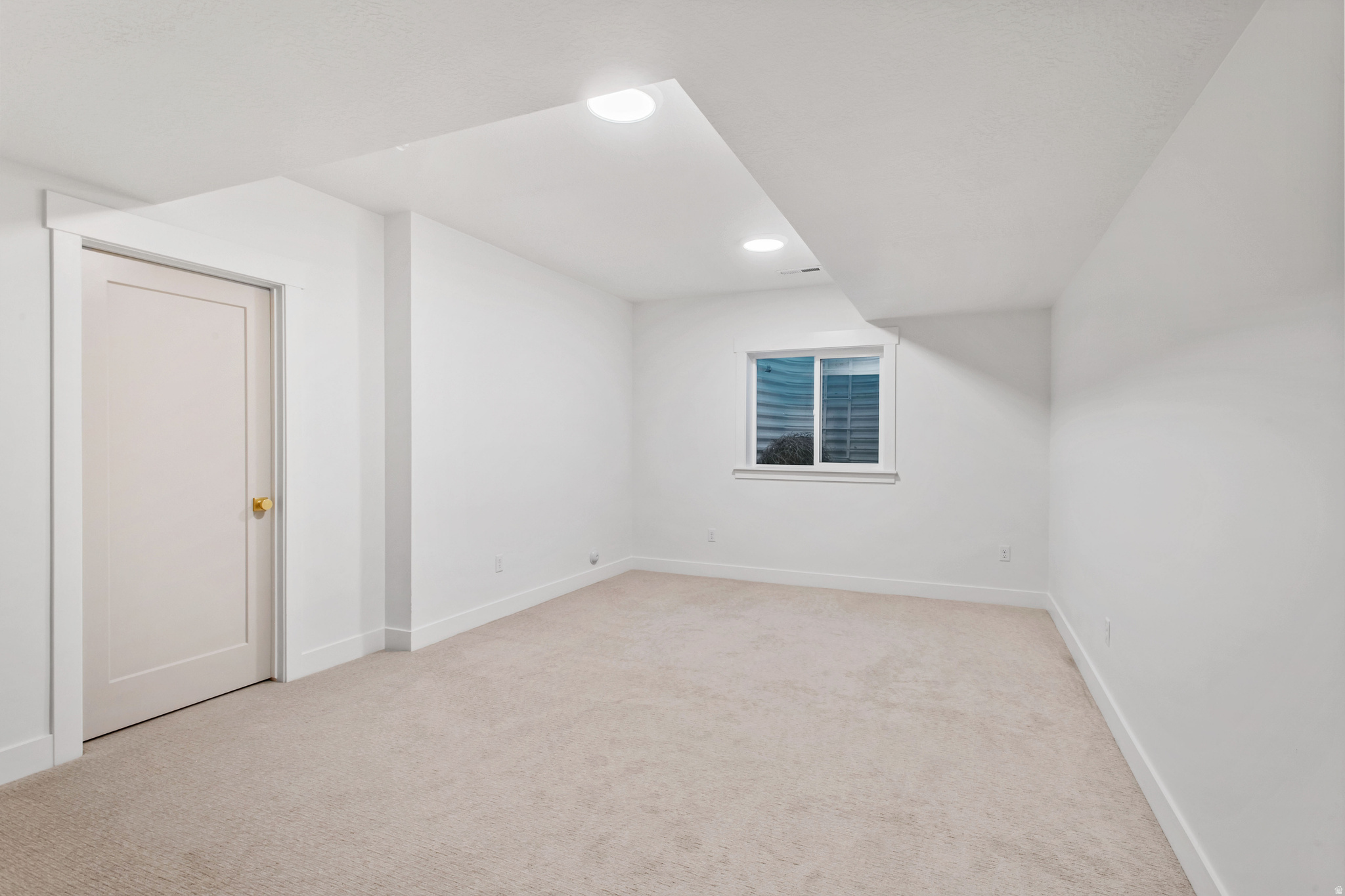 DAYBREAK - Residential