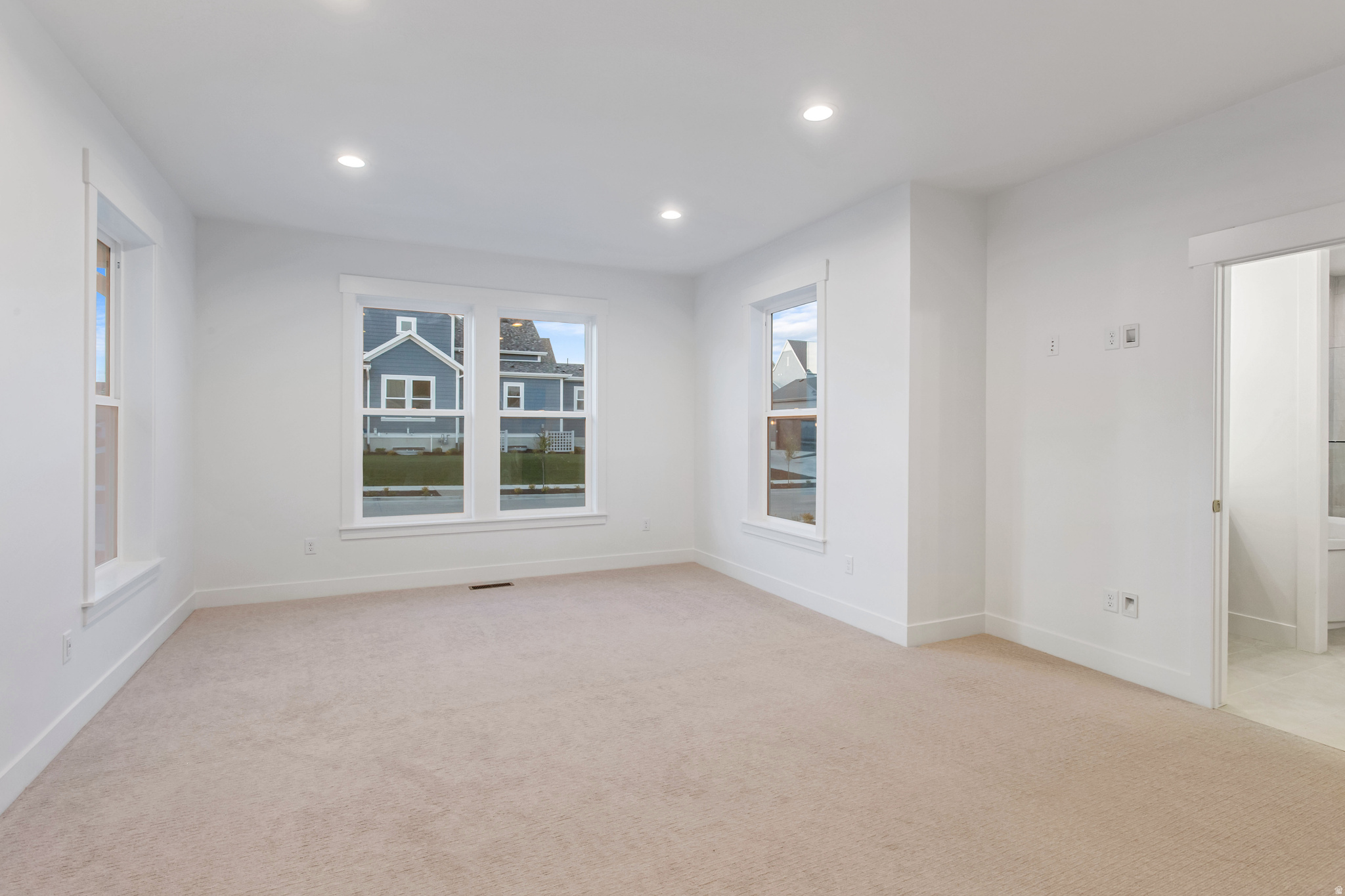 DAYBREAK - Residential