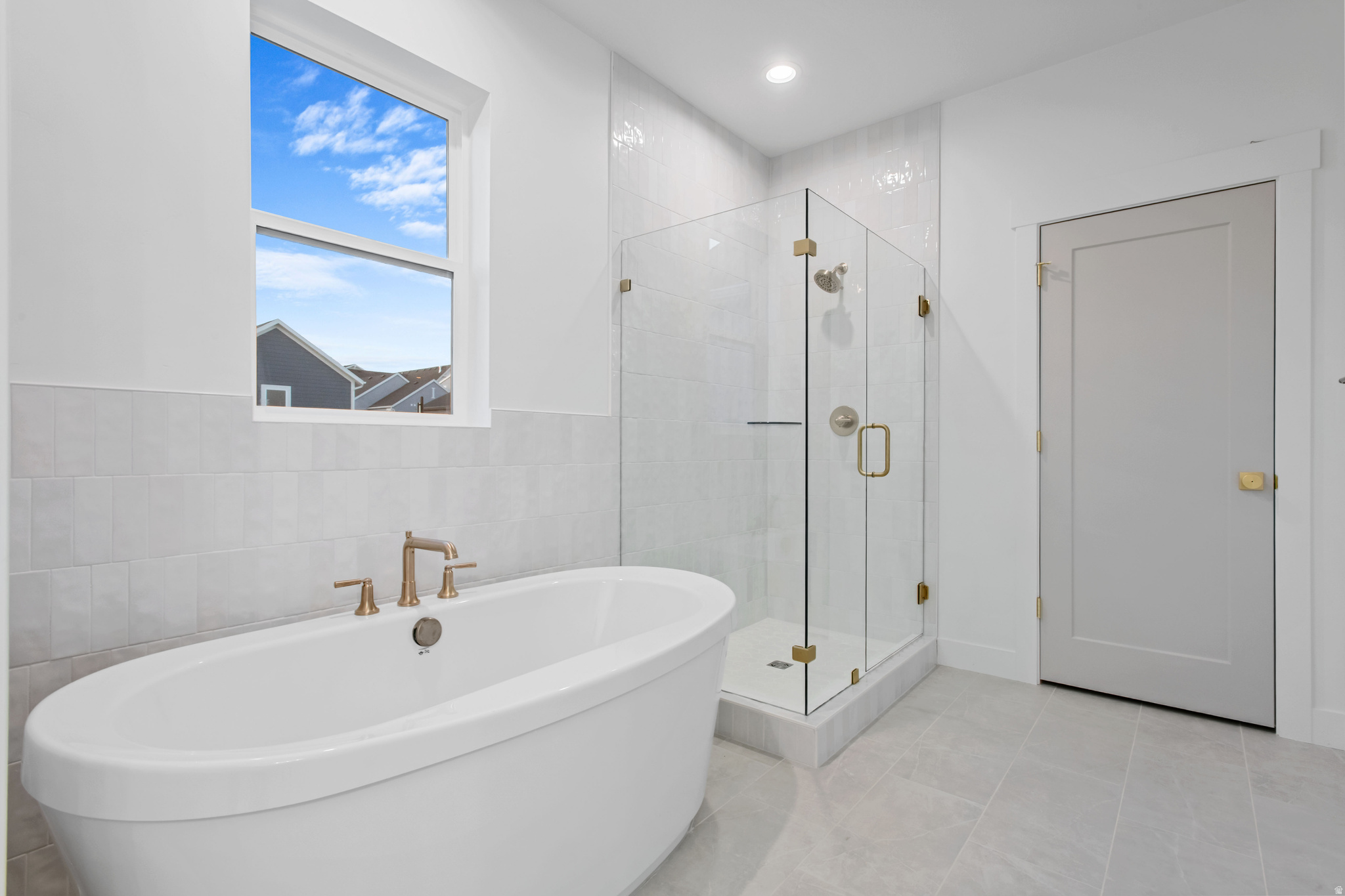 DAYBREAK - Residential