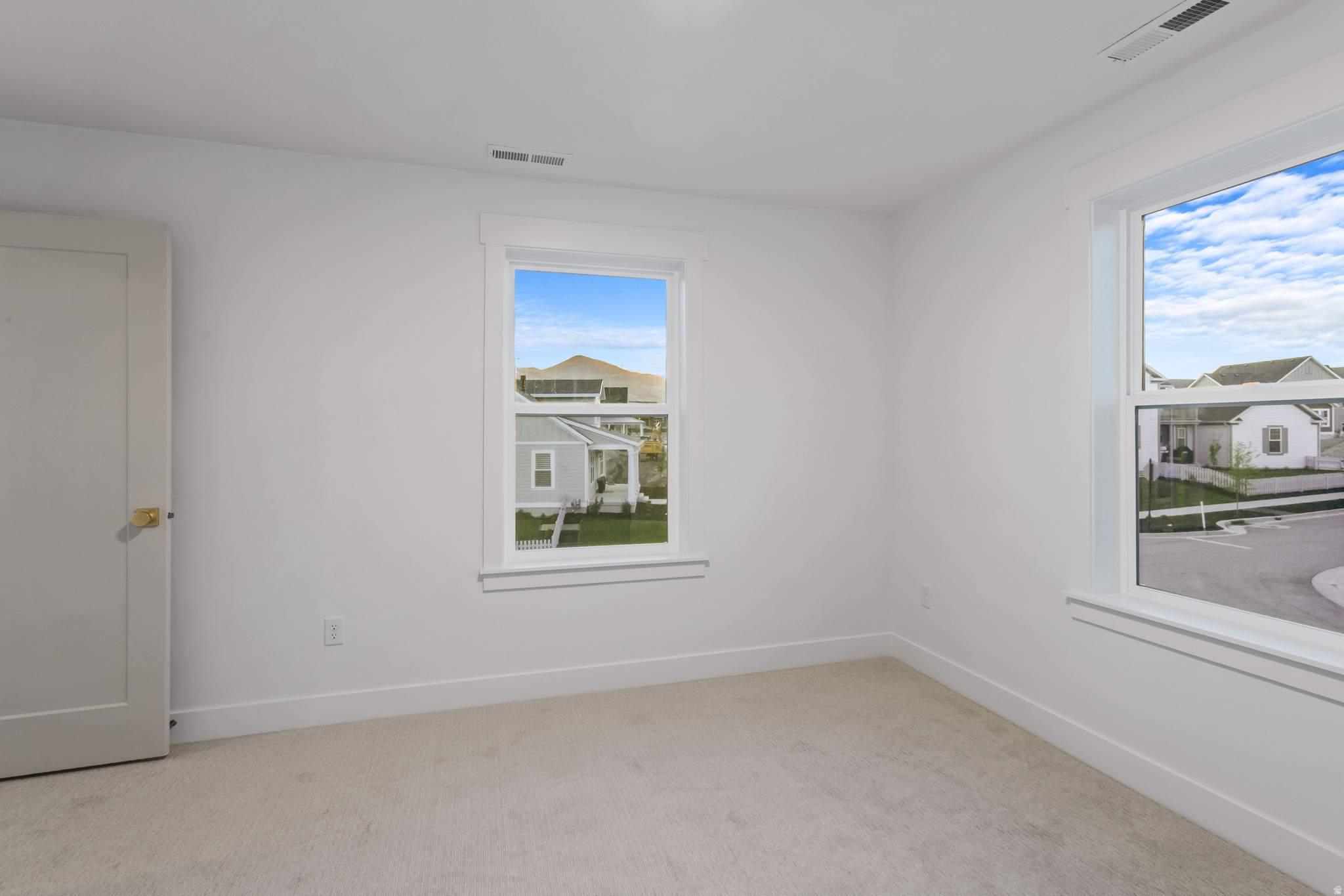 DAYBREAK - Residential