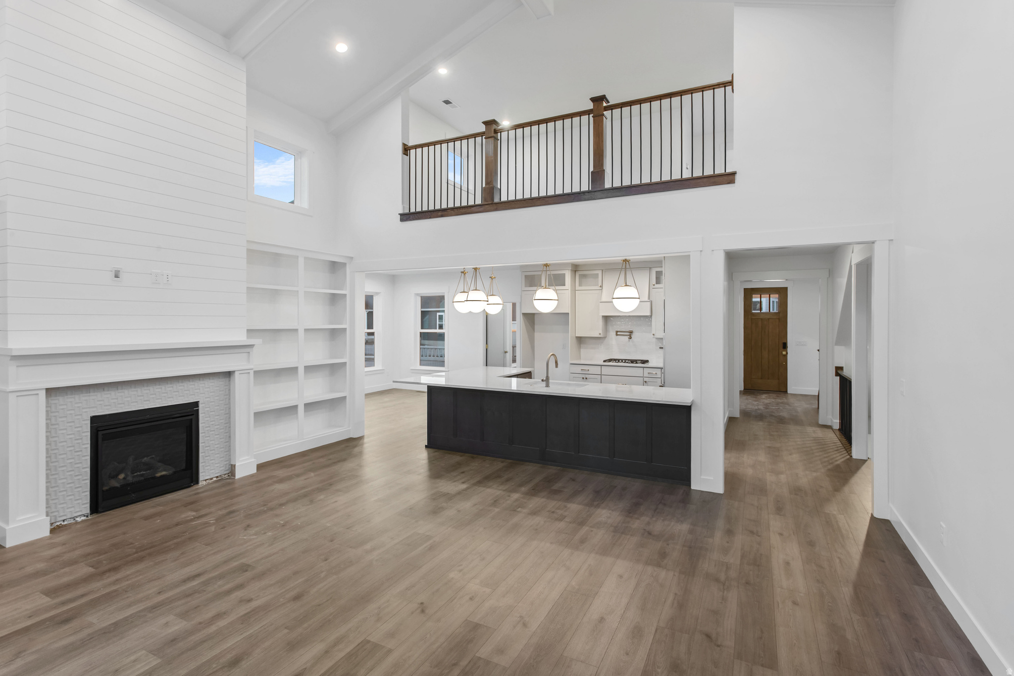 DAYBREAK - Residential