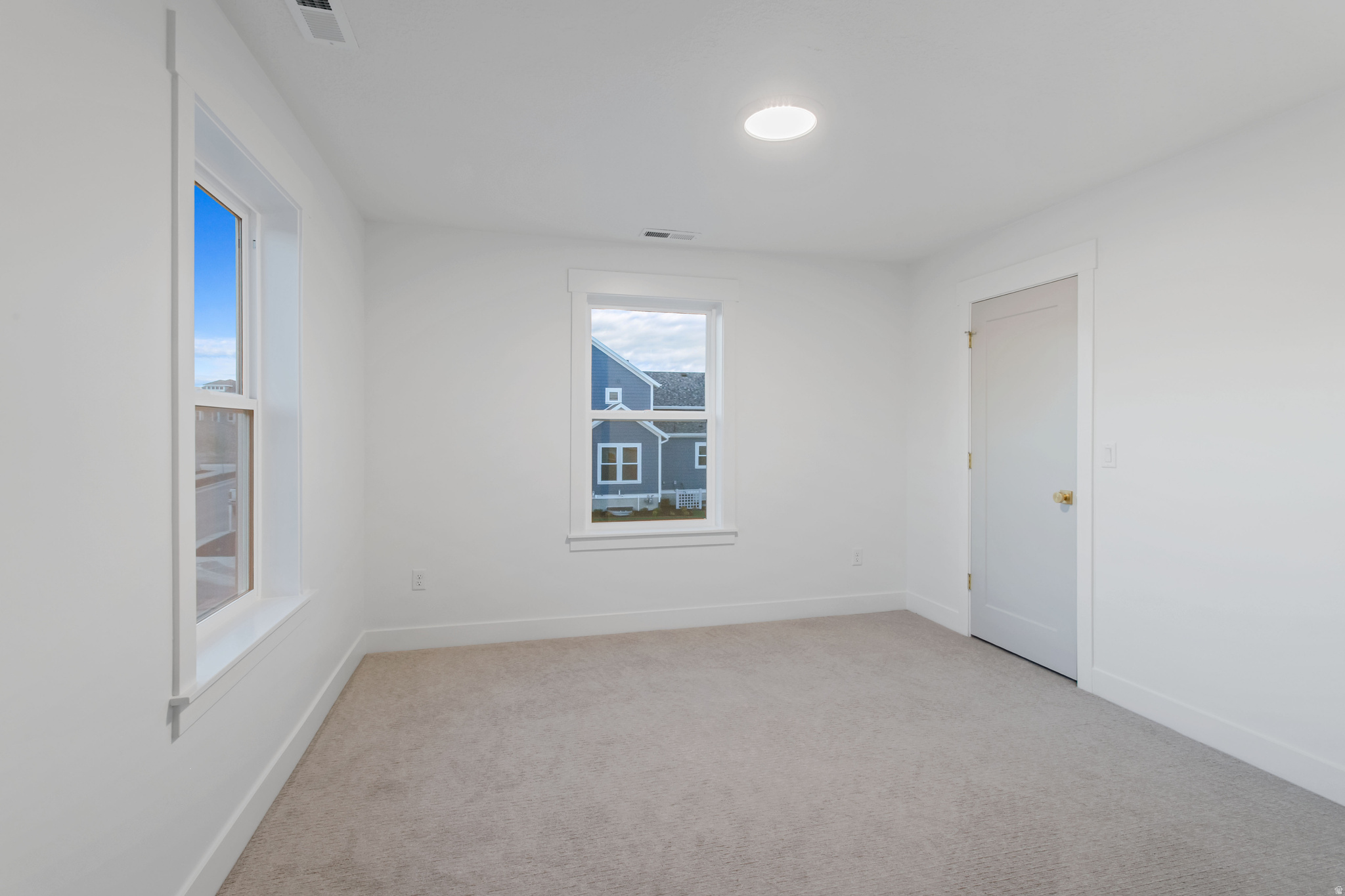 DAYBREAK - Residential