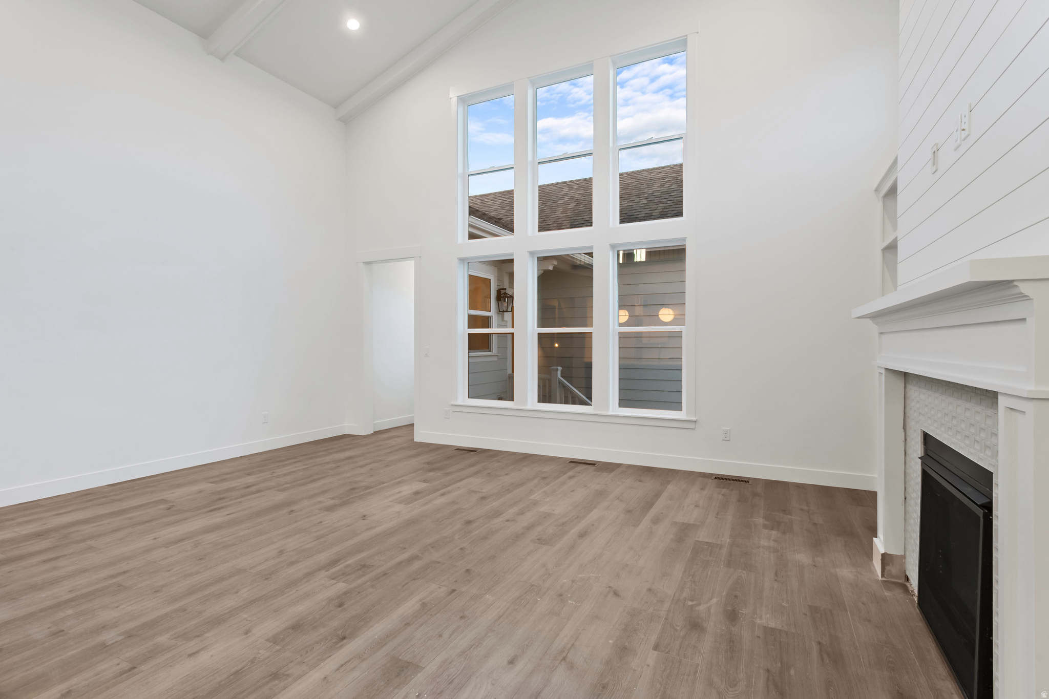 DAYBREAK - Residential