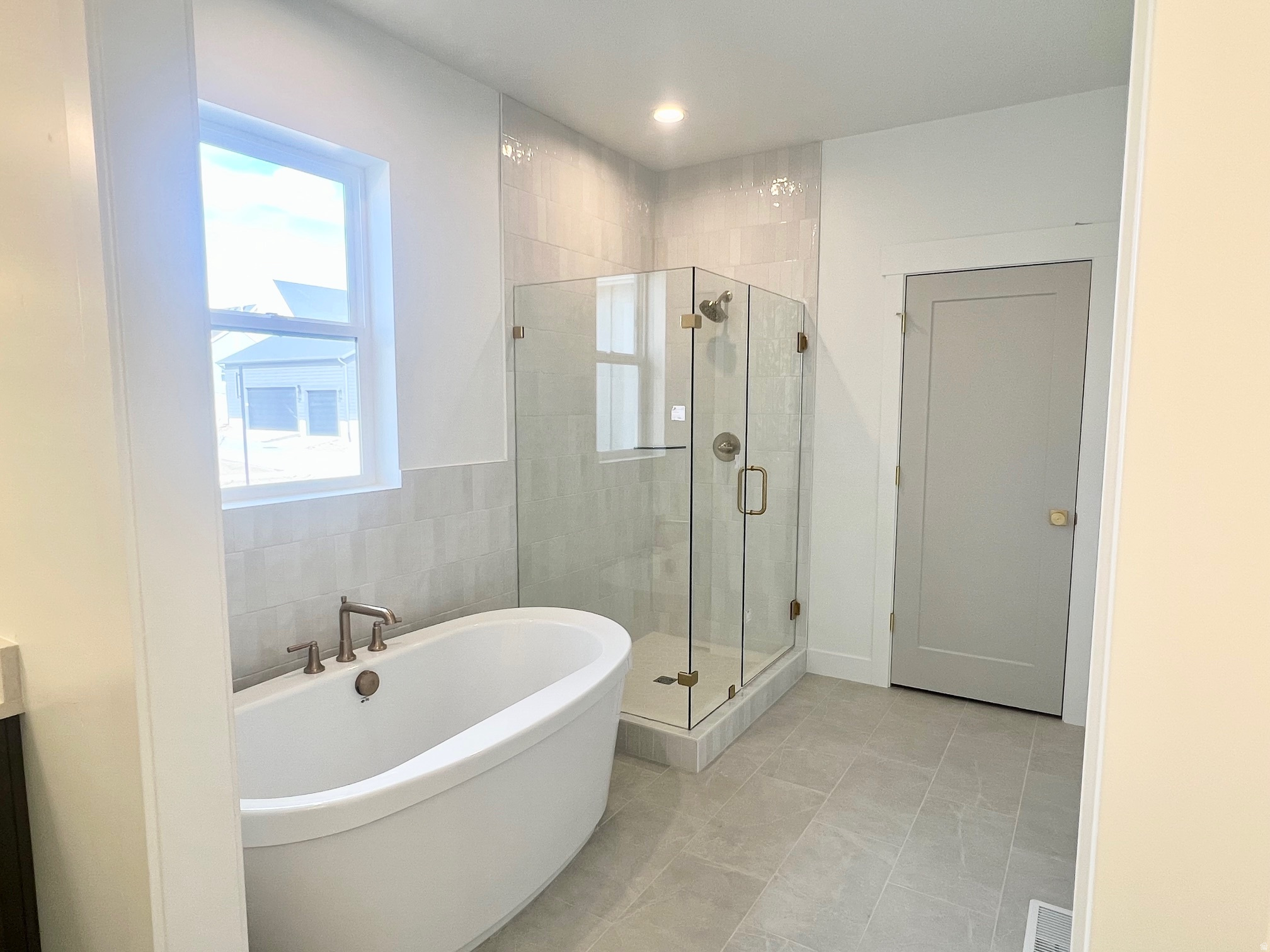 DAYBREAK - Residential