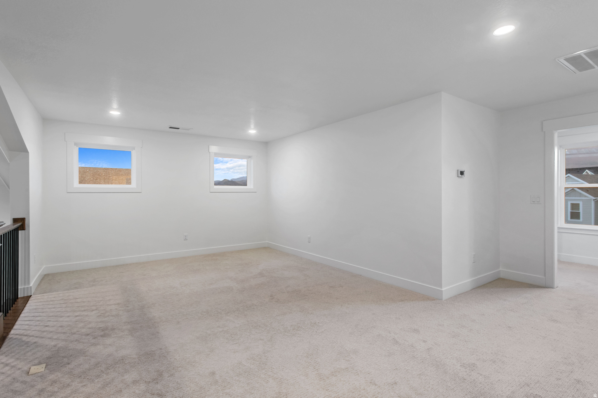 DAYBREAK - Residential