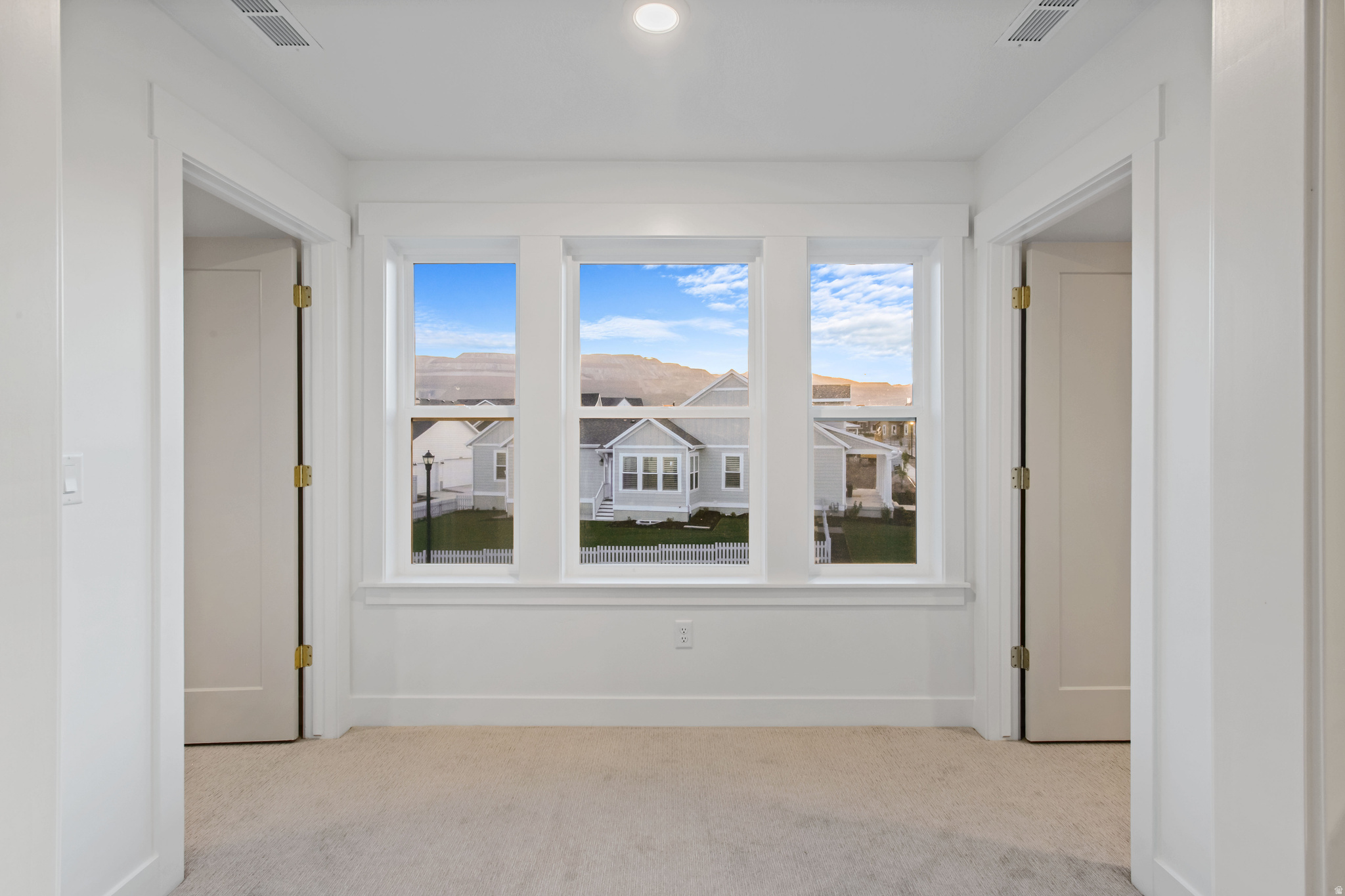 DAYBREAK - Residential