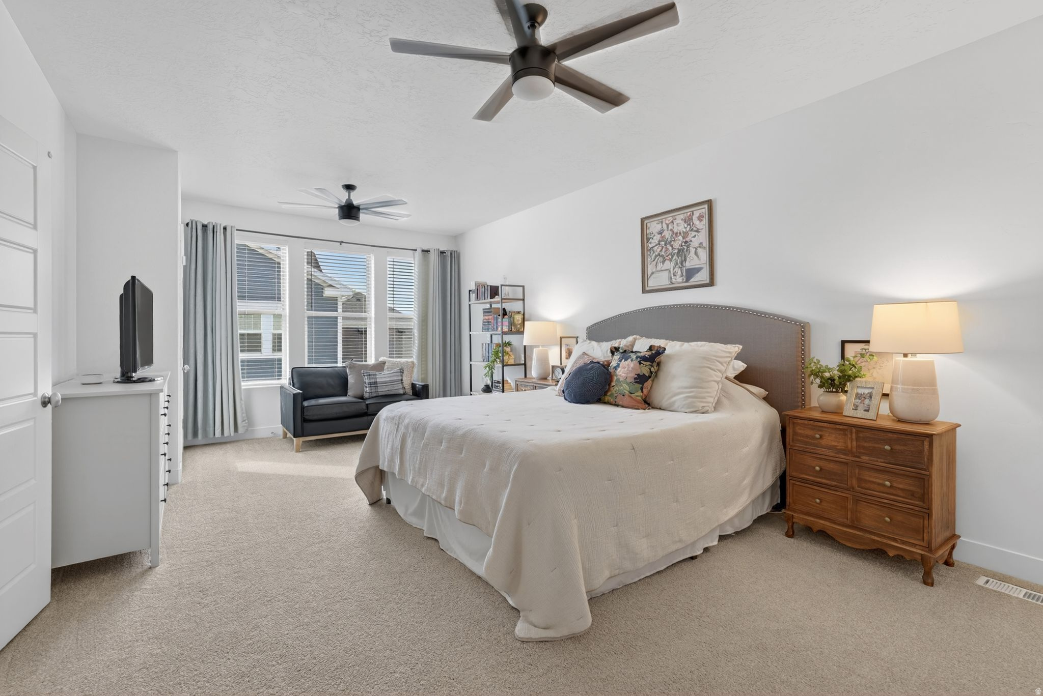 DAYBREAK - Residential