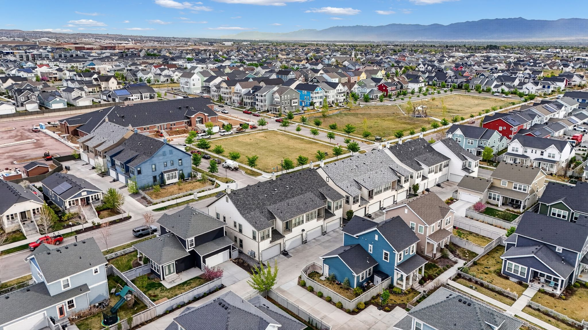 DAYBREAK - Residential