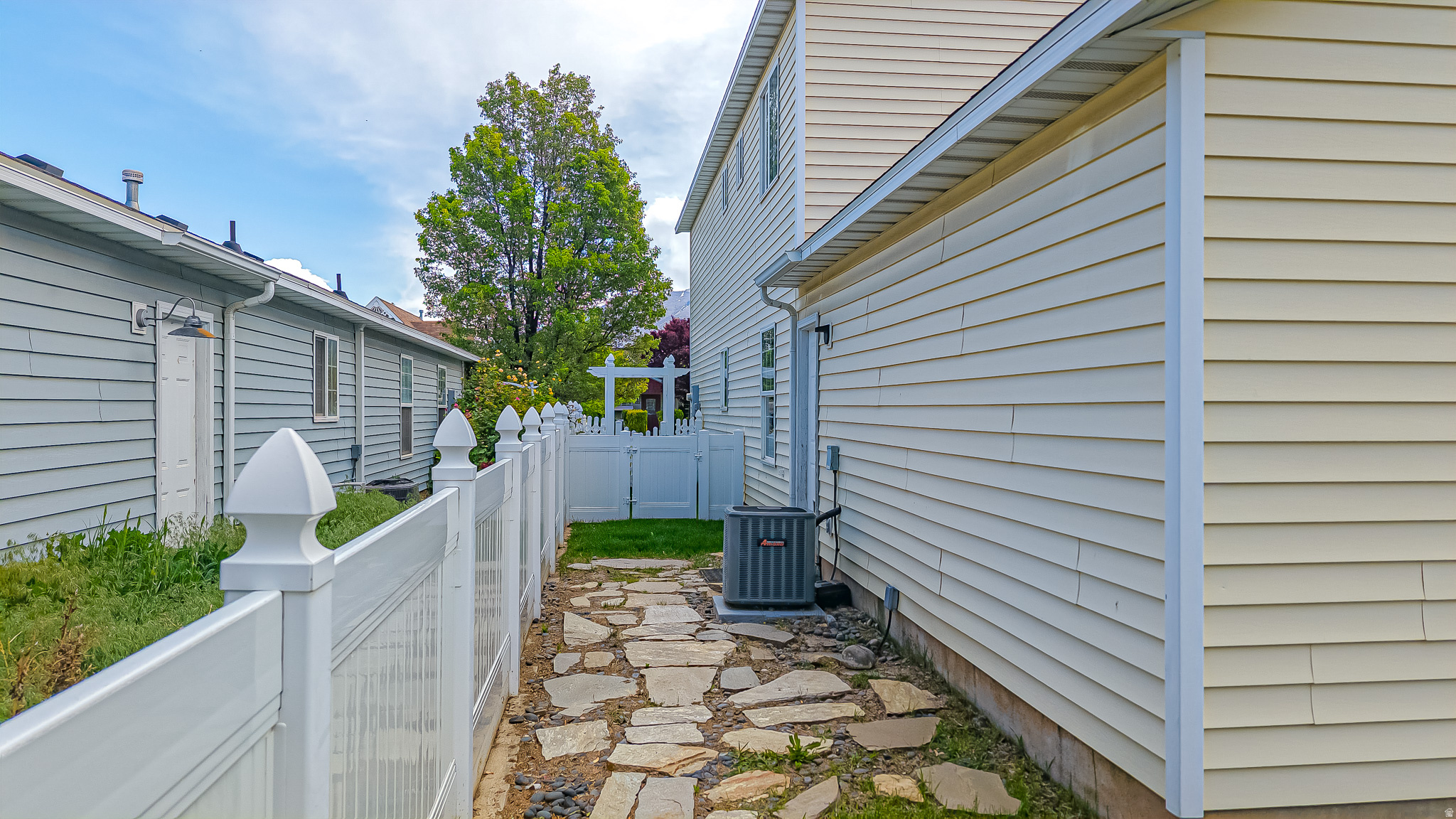 SUNSET PARK - Residential