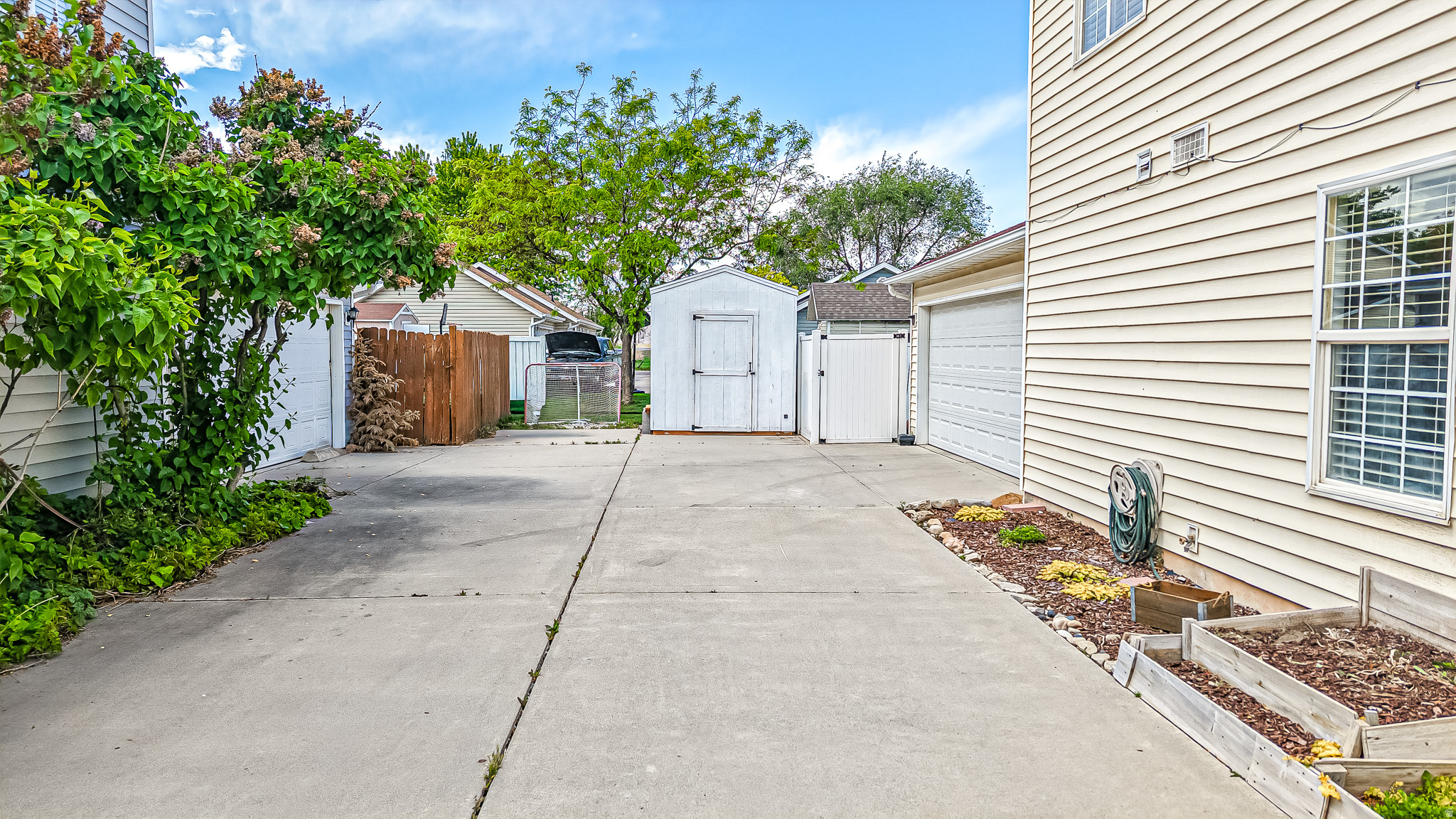 SUNSET PARK - Residential