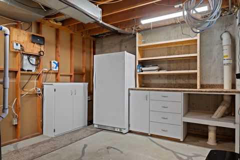 Tiny photo for 2058 W BYRON CIR, West Valley City, UT 84119 (MLS # 2138764)