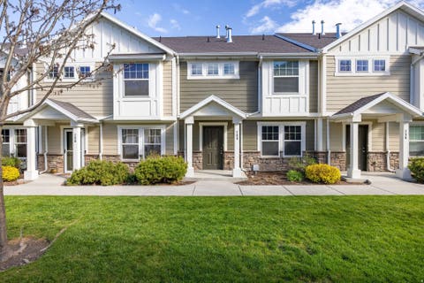 Townhouse For Sale - 260 W 1010<br/> Cache County, Logan, UT 84321
