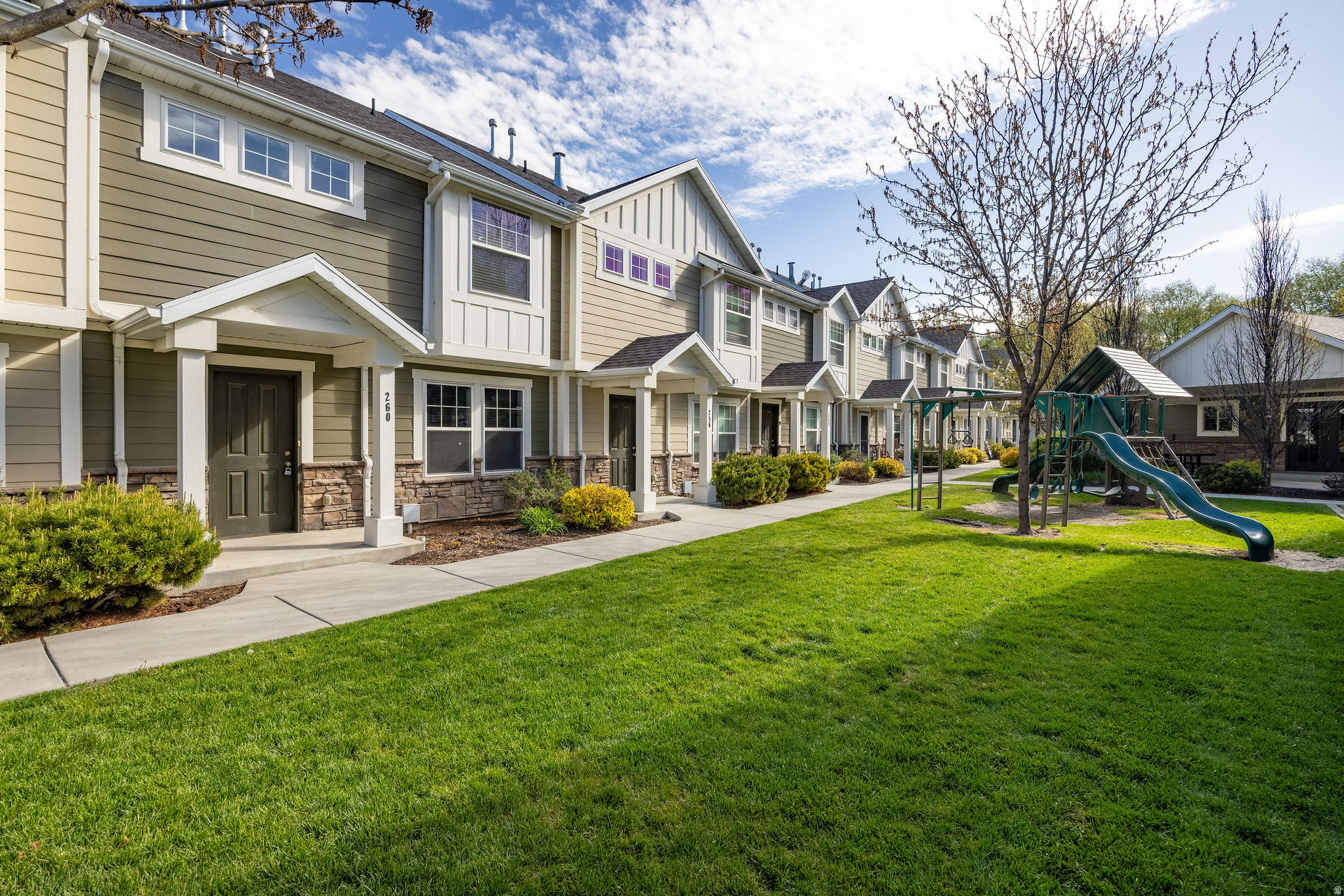 RIVER CROSSING - Residential