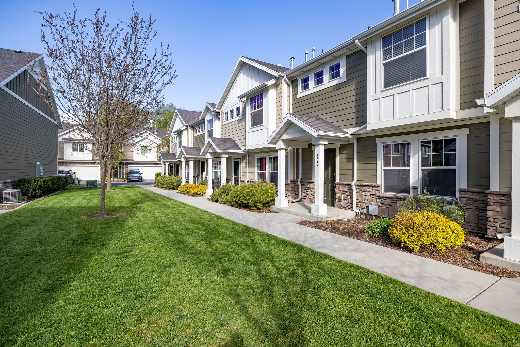RIVER CROSSING - Residential