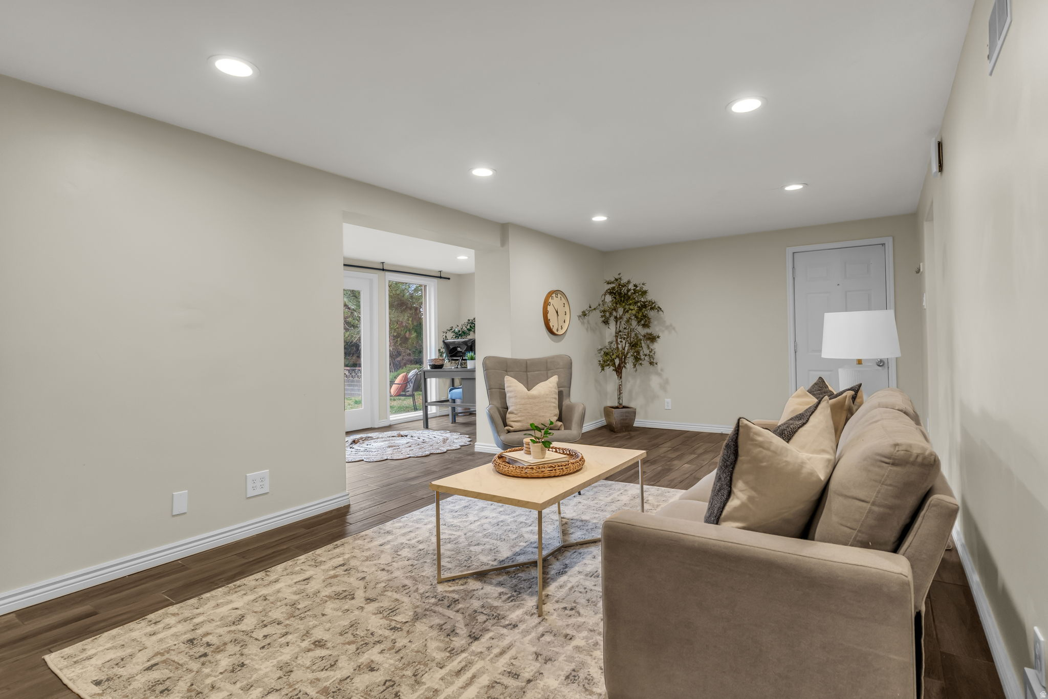 HOLLADAY HILLS - Residential Income