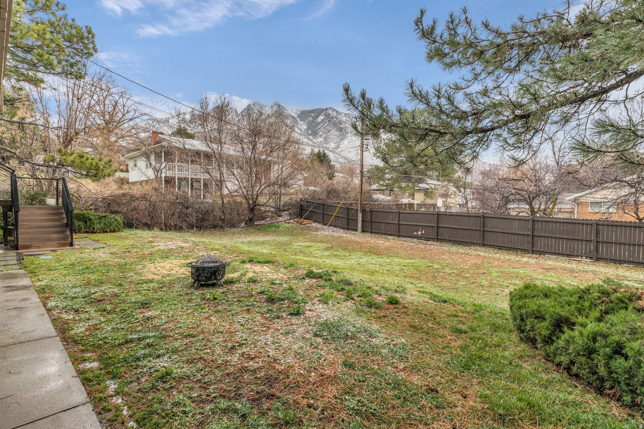 HOLLADAY HILLS - Residential Income