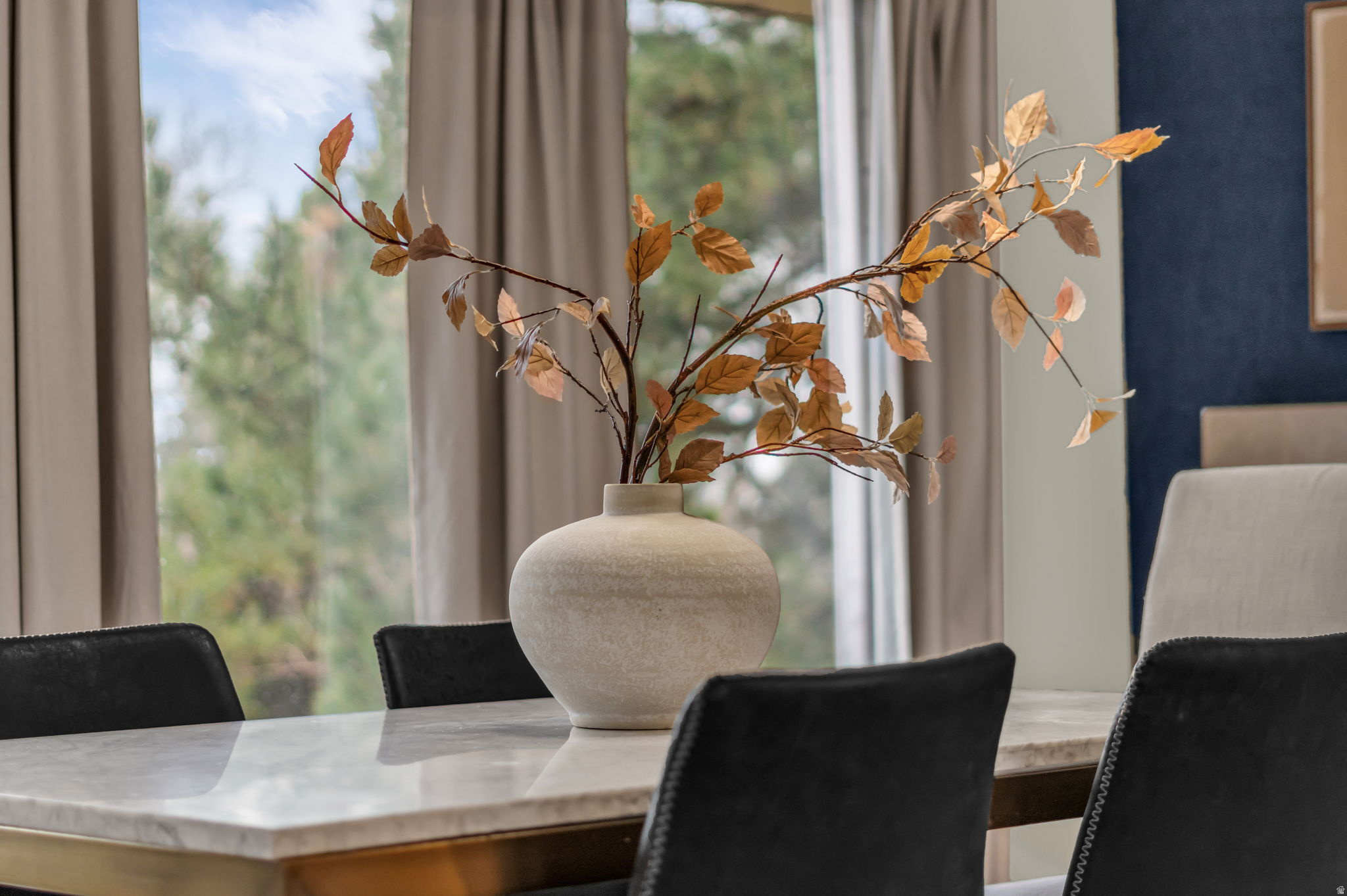 HOLLADAY HILLS - Residential Income