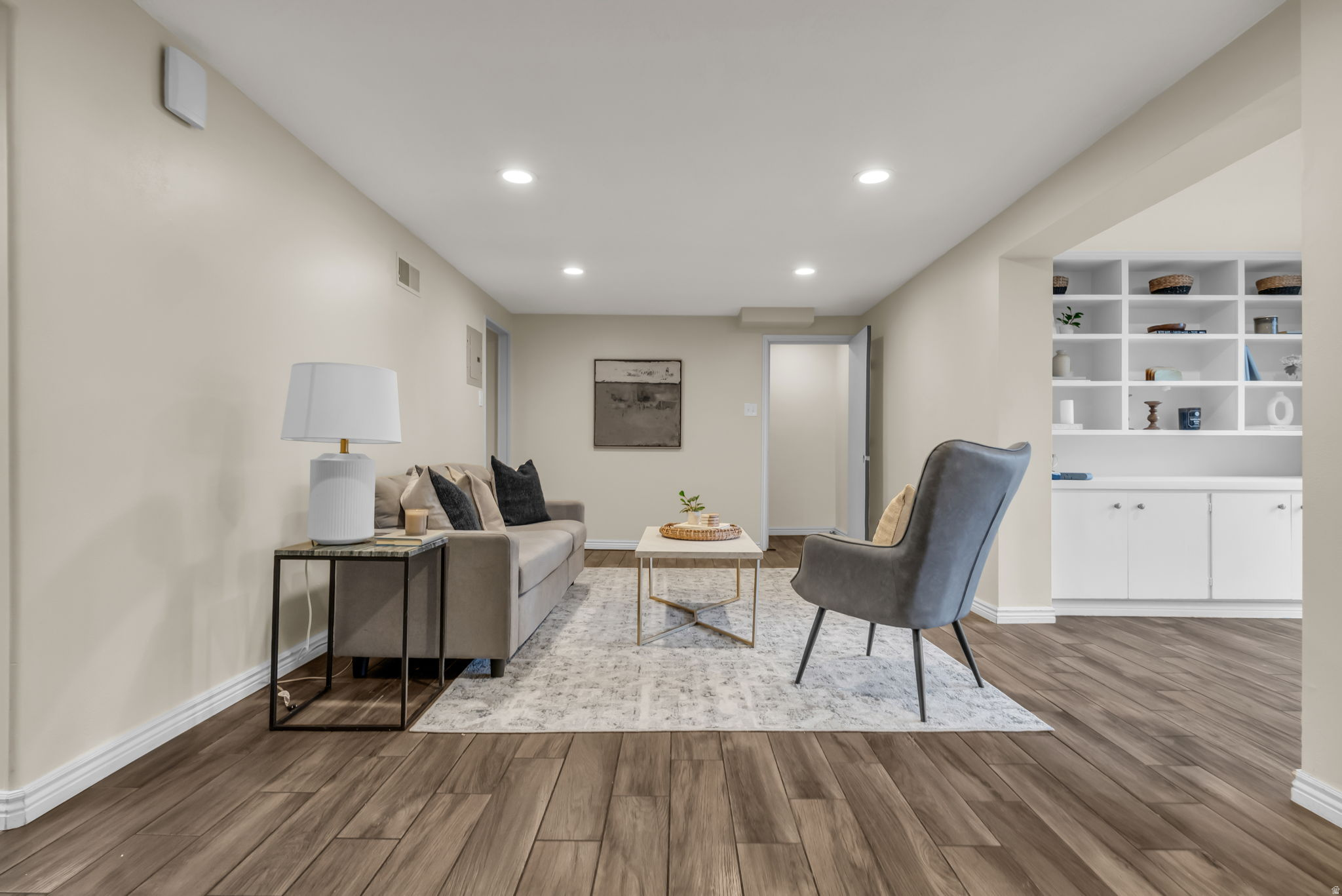 HOLLADAY HILLS - Residential Income