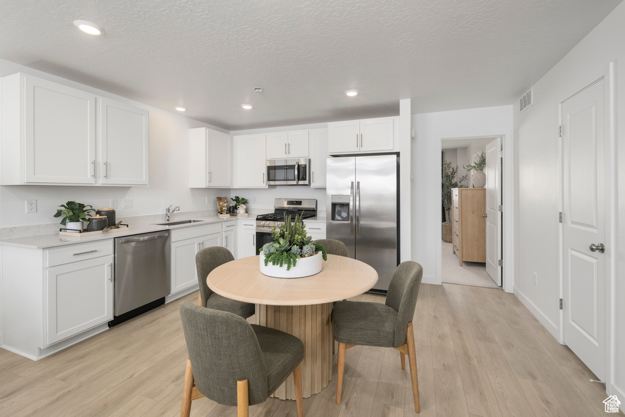 SILVER OAKS - Residential