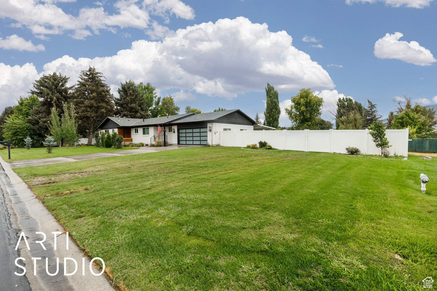 145 QUARTER CIR