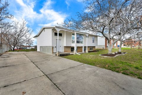 Tiny photo for 1656 MARILYN DR, Syracuse, UT 84075 (MLS # 2124975)