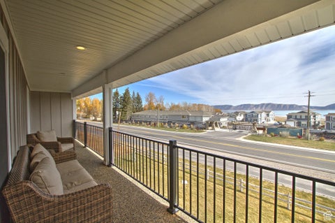 Townhouse For Sale - 55 W Buttercup Ln #24/23<br/> Garden City, UT 84028
