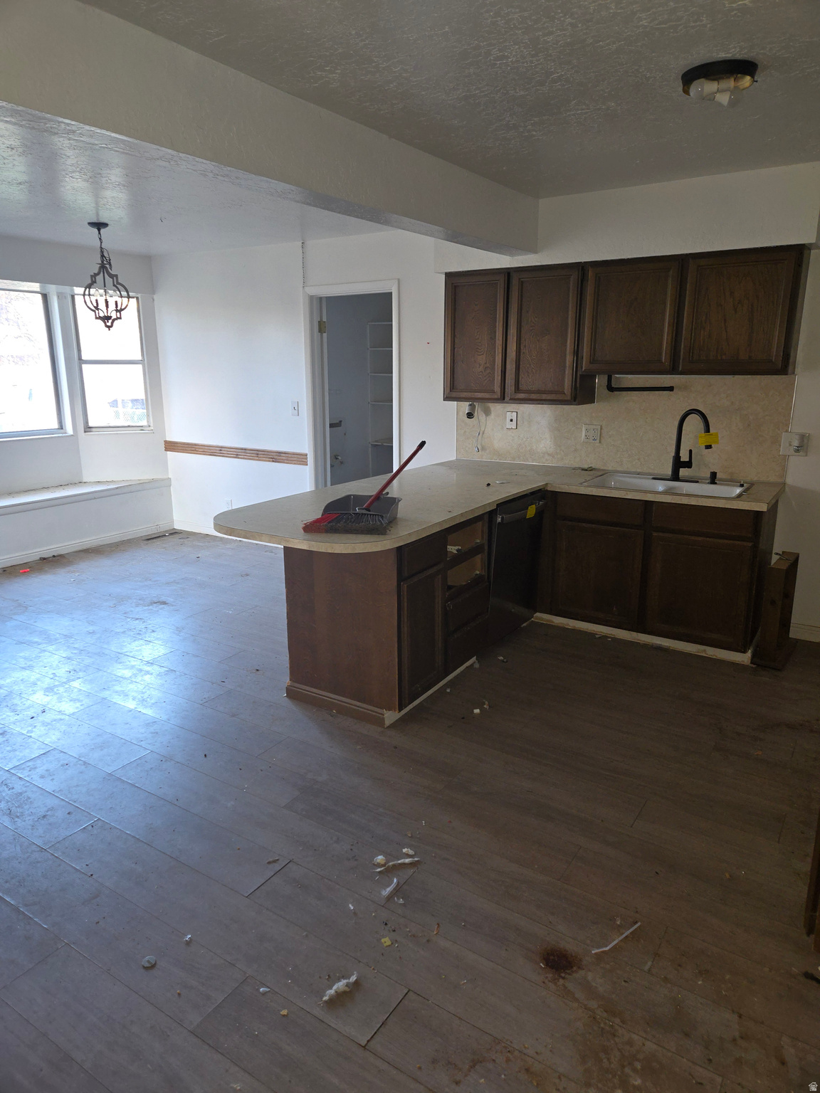 JILLVILLE - Residential