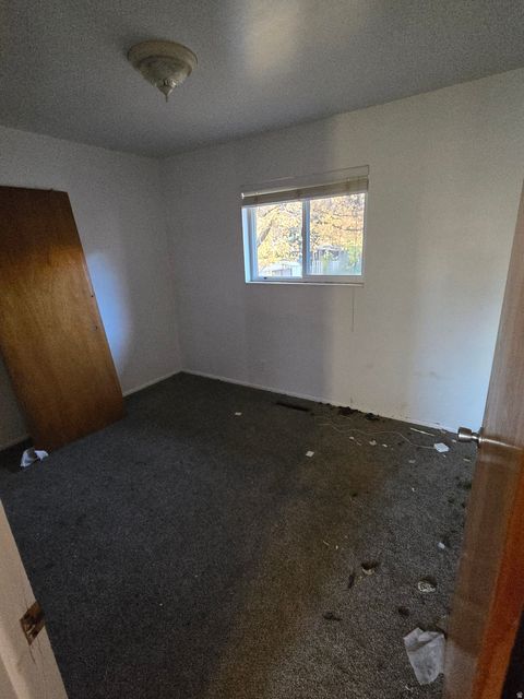 Tiny photo for 484 E 2050 N, North Ogden, UT 84414 (MLS # 2122406)