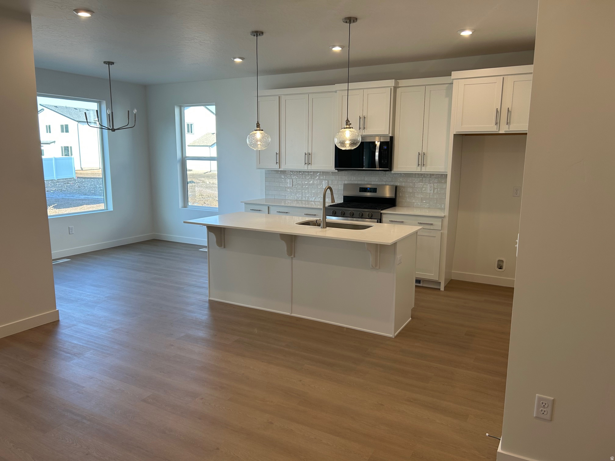 RIVERSIDE ESTATES - Residential