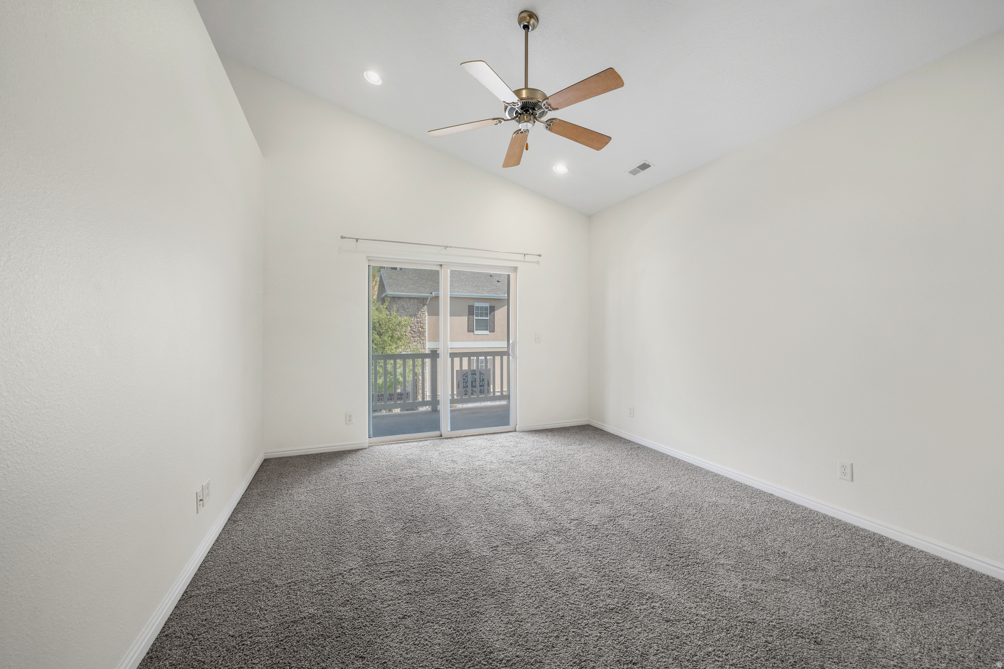 1052 S CANYON MEADOWS DR 4