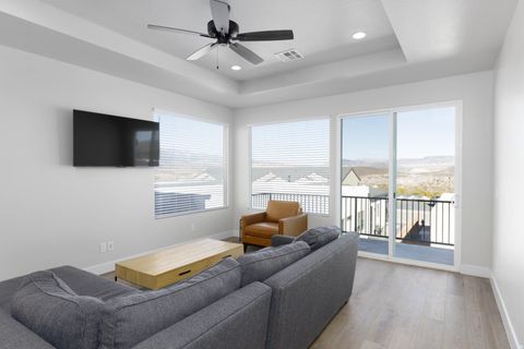 Tiny photo for 2152 W 380 S, Hurricane, UT 84737 (MLS # 2126343)