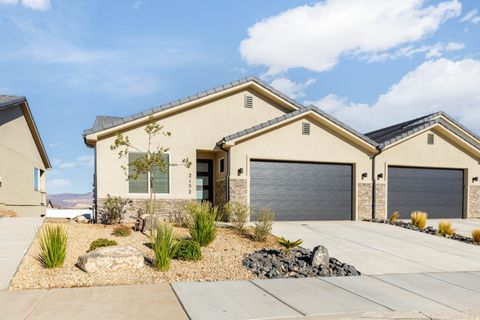 Tiny photo for 2152 W 380 S, Hurricane, UT 84737 (MLS # 2126343)