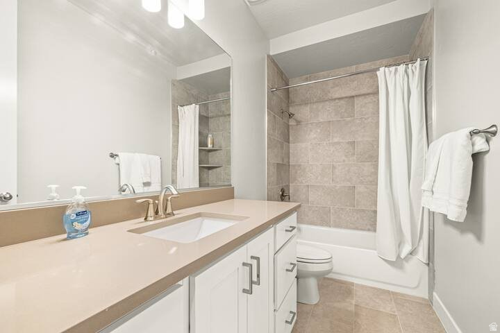 HURRICANE VIEWS PLAT A - Residential