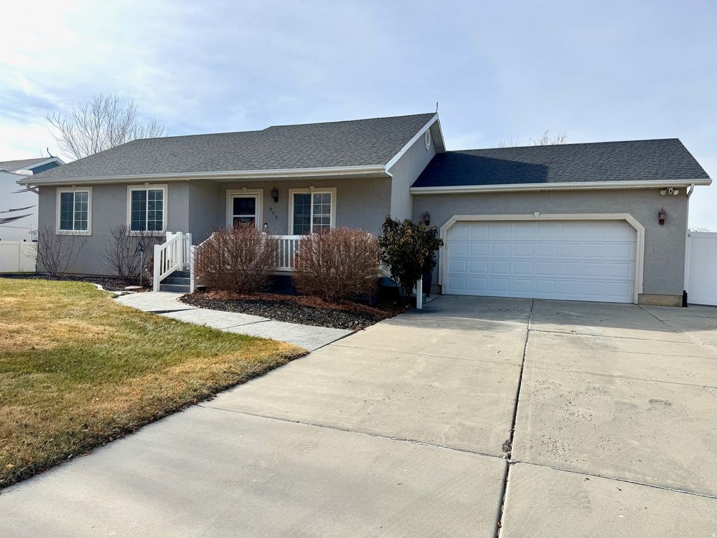 Photo of 553 N 350 W, Santaquin, UT 84655 (MLS # 2132224)
