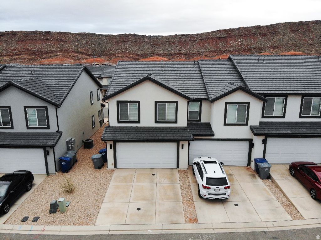 Photo of 1737 S DEVILS GARDEN LN, Washington, UT 84780 (MLS # 2123706)
