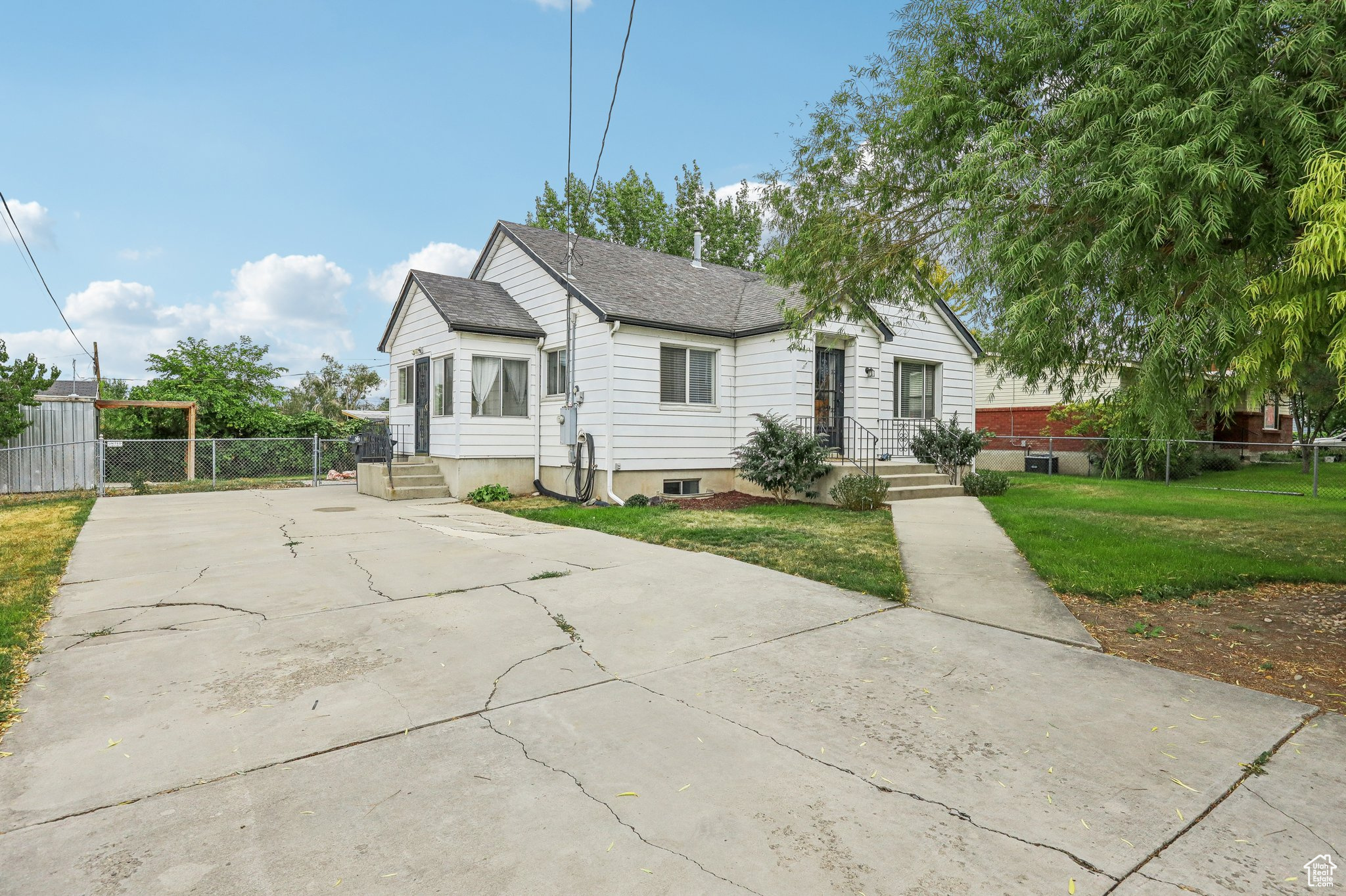 88 N HALE ST