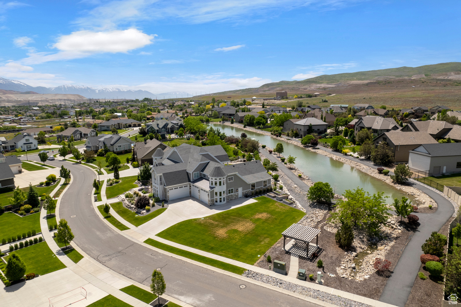 FALLS AT BOULDEN RID - Residential