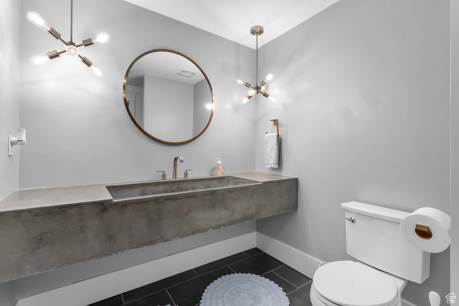 FALLS AT BOULDEN RID - Residential