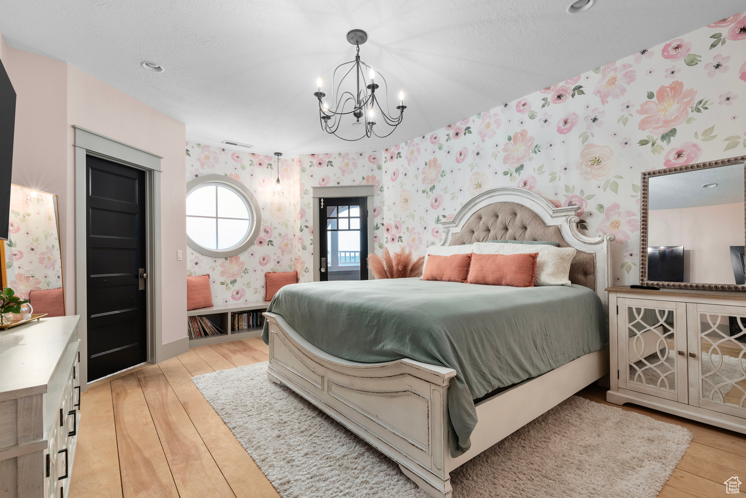 FALLS AT BOULDEN RID - Residential