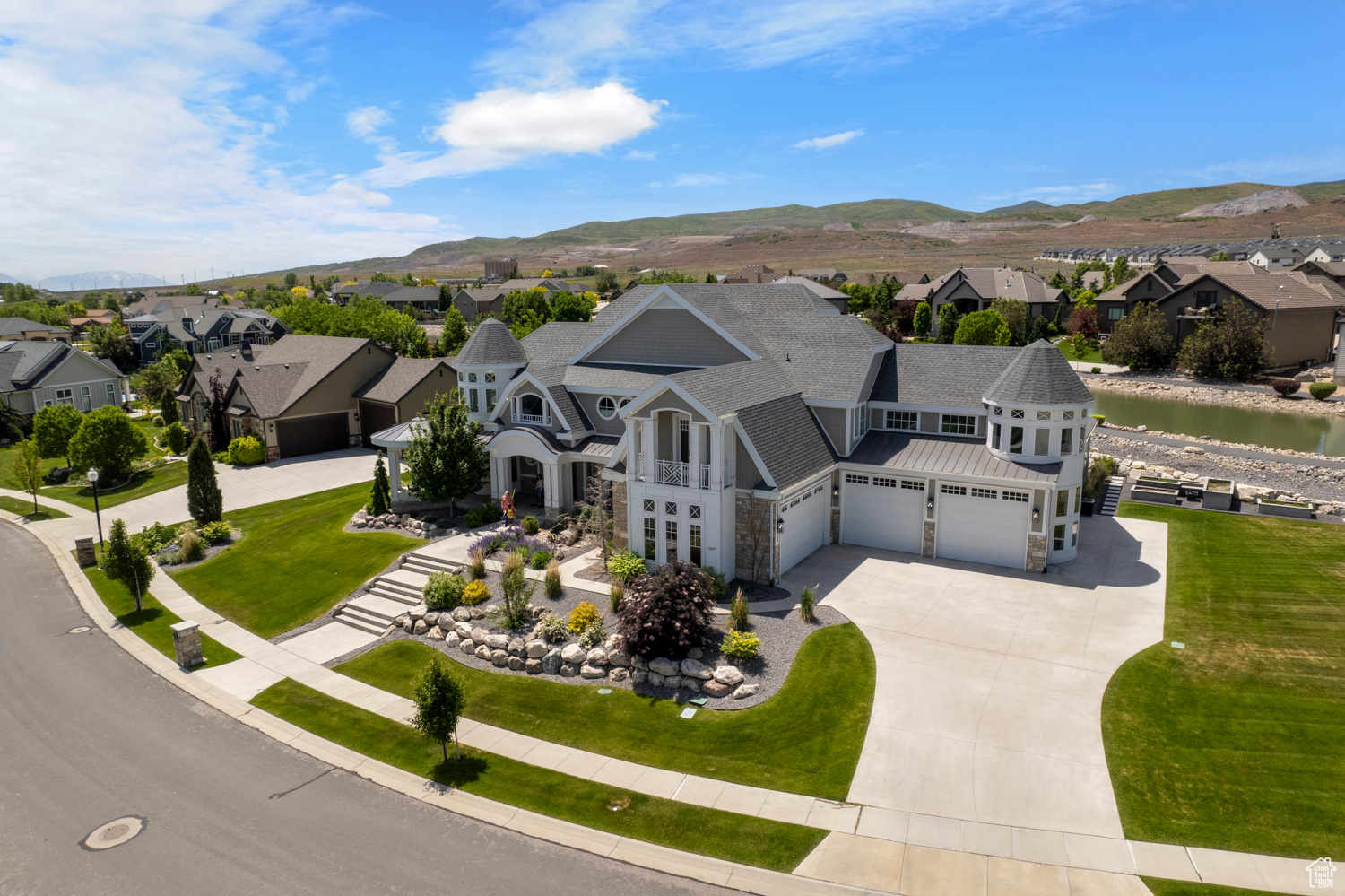 FALLS AT BOULDEN RID - Residential