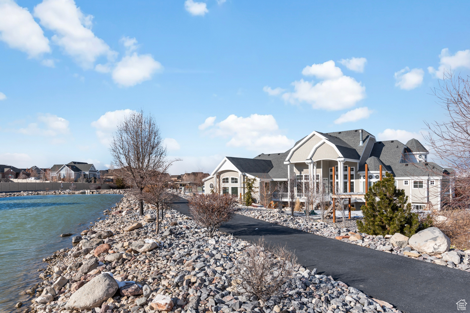 FALLS AT BOULDEN RID - Residential