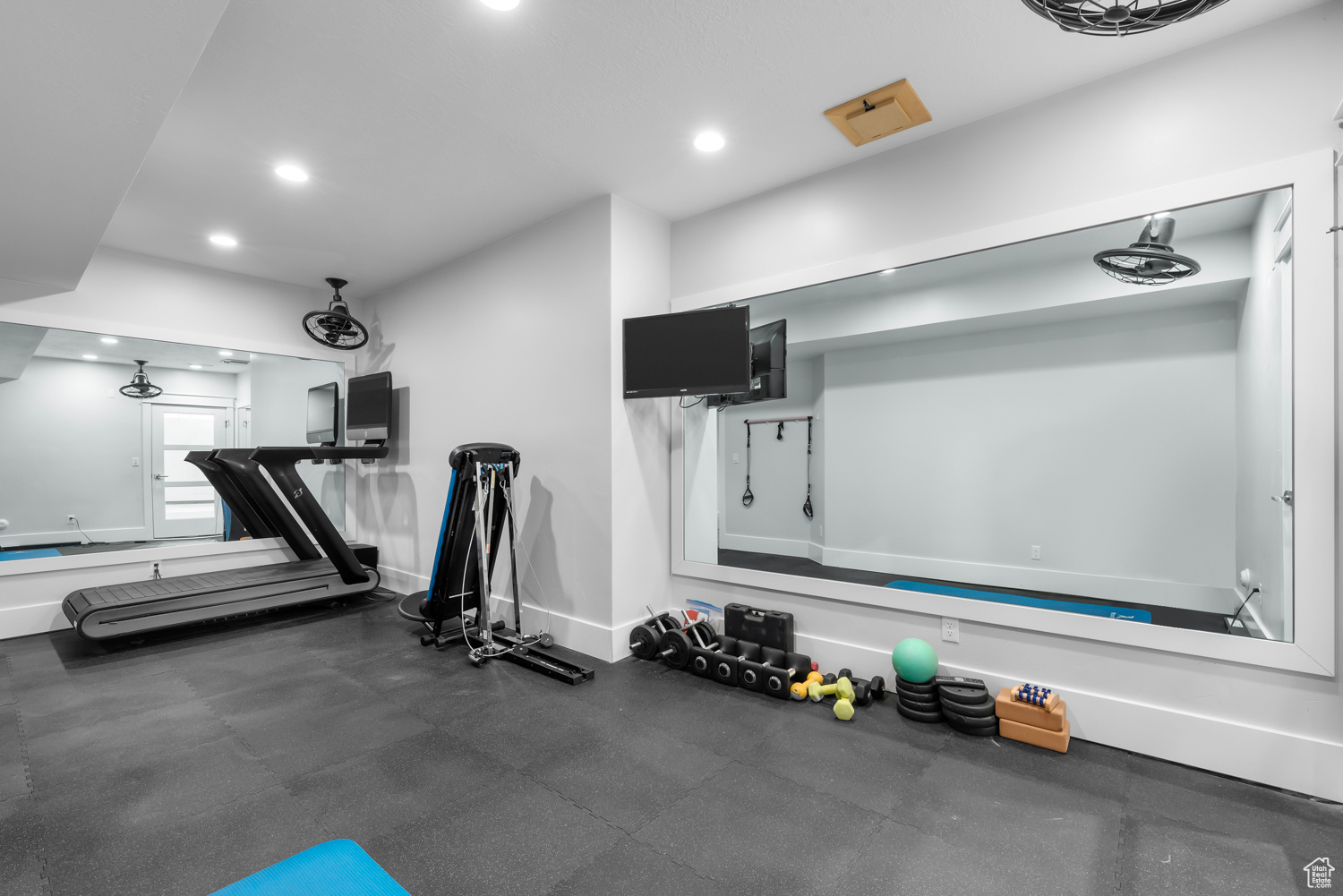 FALLS AT BOULDEN RID - Residential