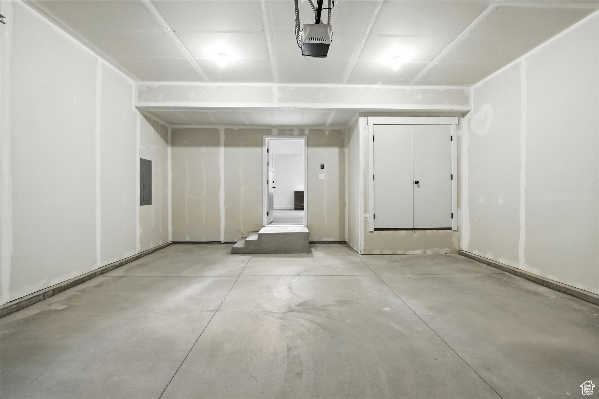 EASTSIDE VIEW - Residential