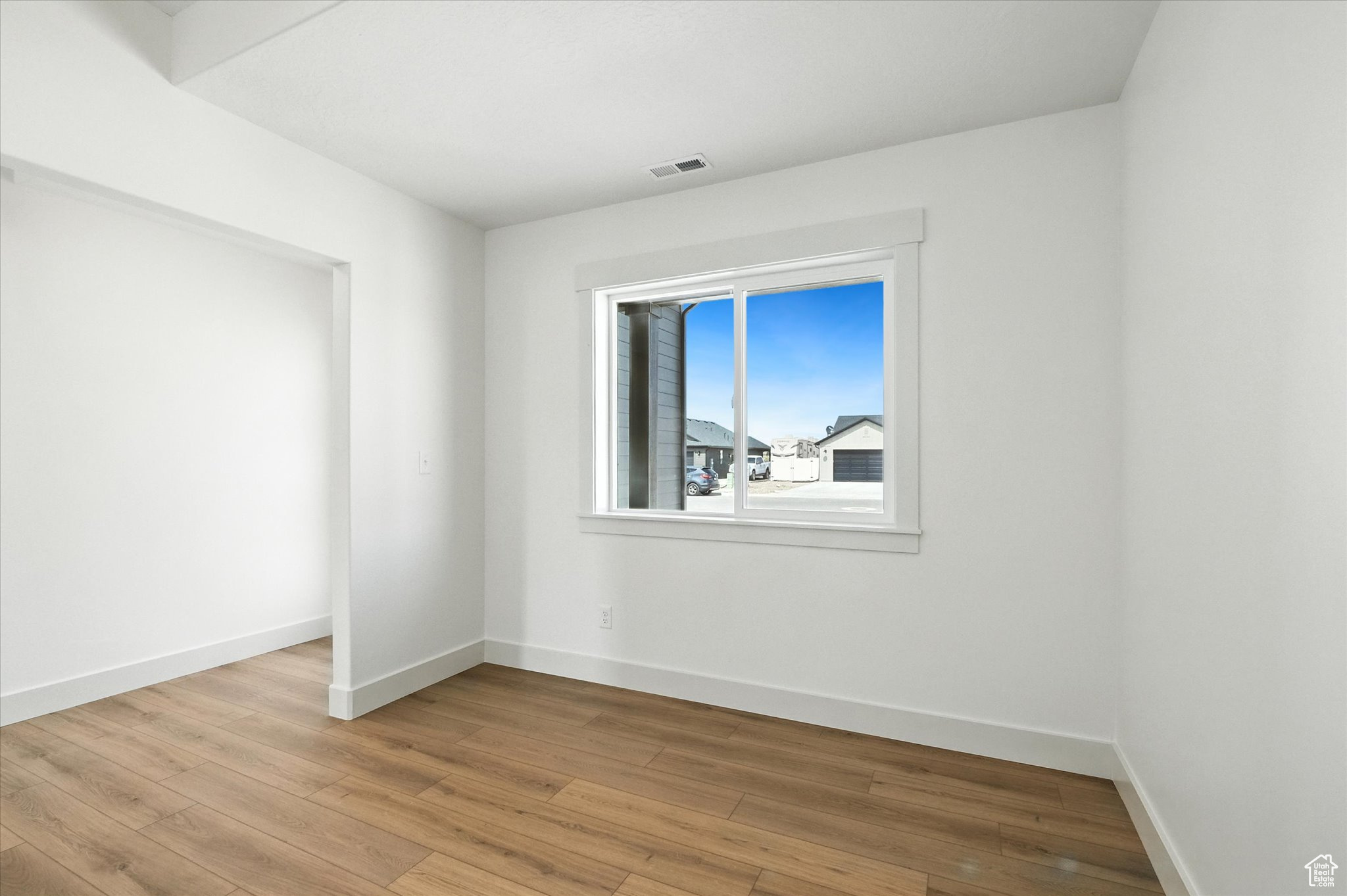 EASTSIDE VIEW - Residential