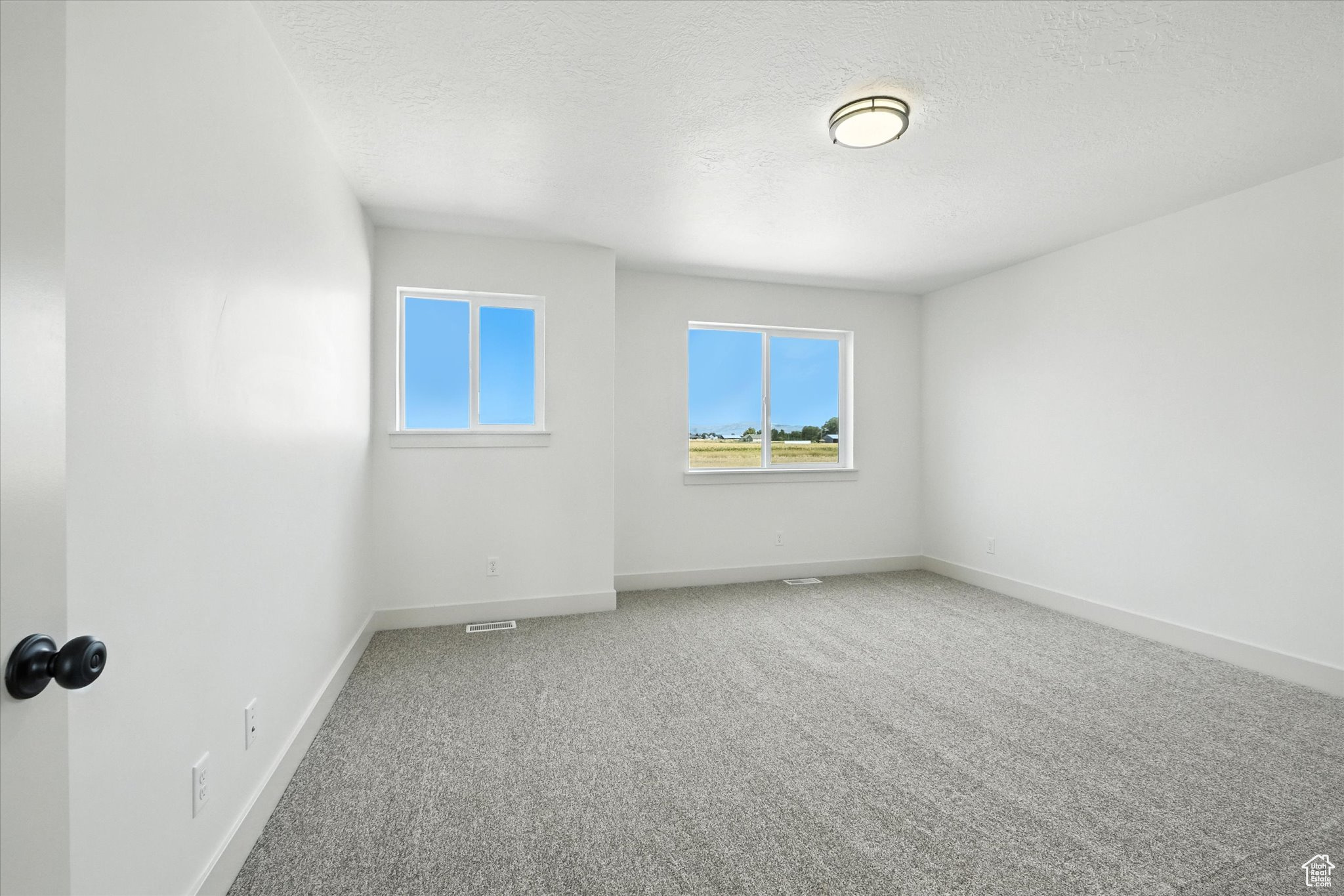 EASTSIDE VIEW - Residential